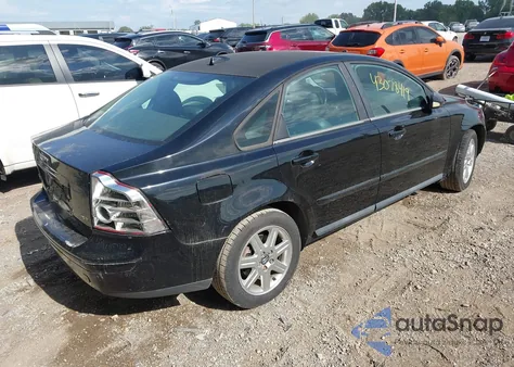 2005 Volvo S40 2.4I from USA, damaged, VIN YV1MS382X52085213